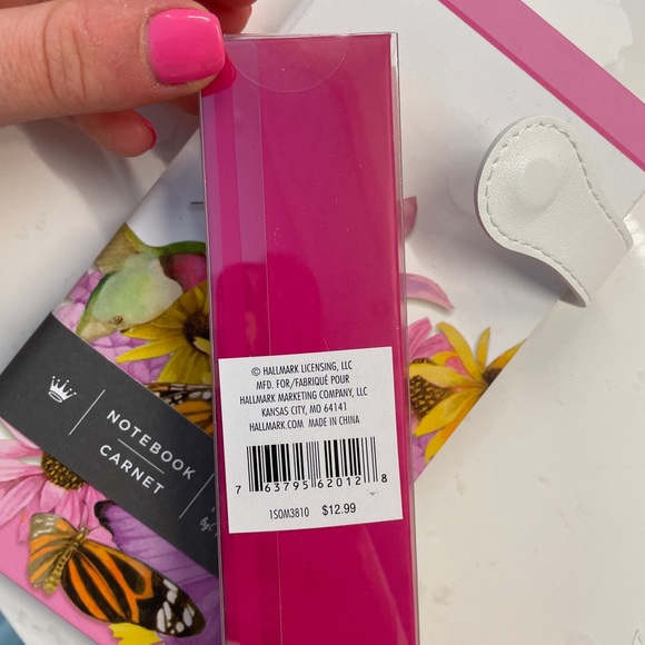 Hallmark Flower Pen and Notebook - Picture 5 of 5